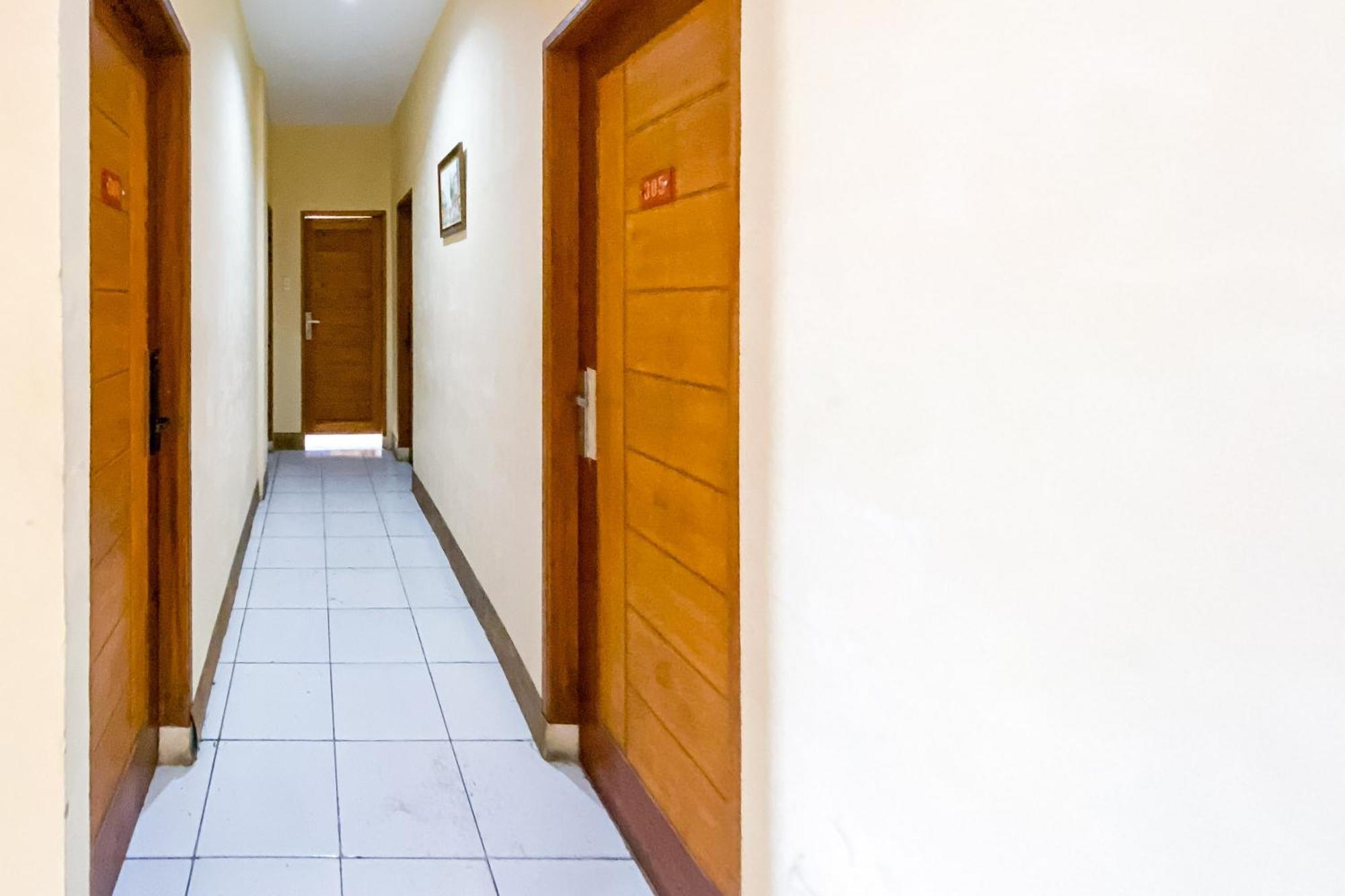 Reddoorz At Sentosa Jaya Helvetia Hotel Medan Exterior photo